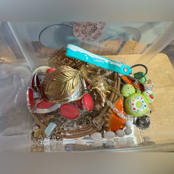 2lb pound, junk jewelry craft lot #QT53 - Picture 3 of 4